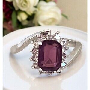 Vintage Ring Size 7 Purple Austrian Crystal  Mid-Century MCM 14KT Gold Plate 6L